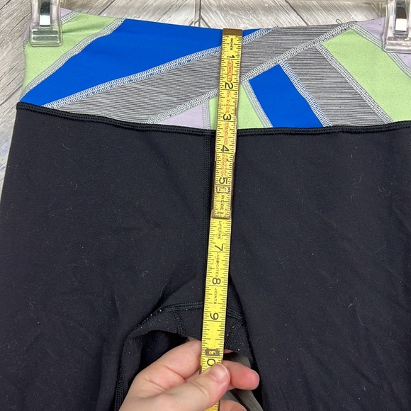 Lululemon reversible leggings size size 2 blue green band - Picture 3 of 6